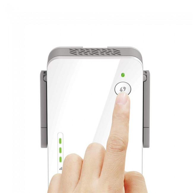 D-Link AC1750 Smart Desktop 3 Antenna Wi-Fi Range Extender DAP-1720