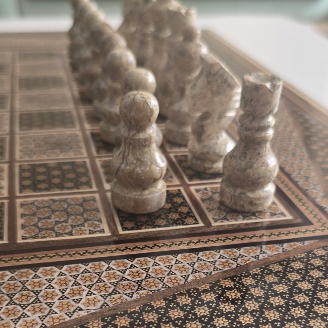 MARGOUN 2-in-1 Handmade Chess and Backgammon Board, Luxury Khatamkari Inlaid Wooden Game Set, Foldable Decorative Board Game 50 * 50 Cm With Suitcase-Style Case (C)