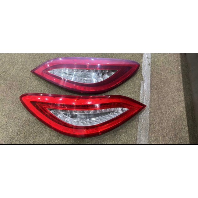 Mercedes-Benz CLS350 Rear Tail Light Assembly Left and Right Side (2012–2014) – Part A218 906 01 58 (Used)