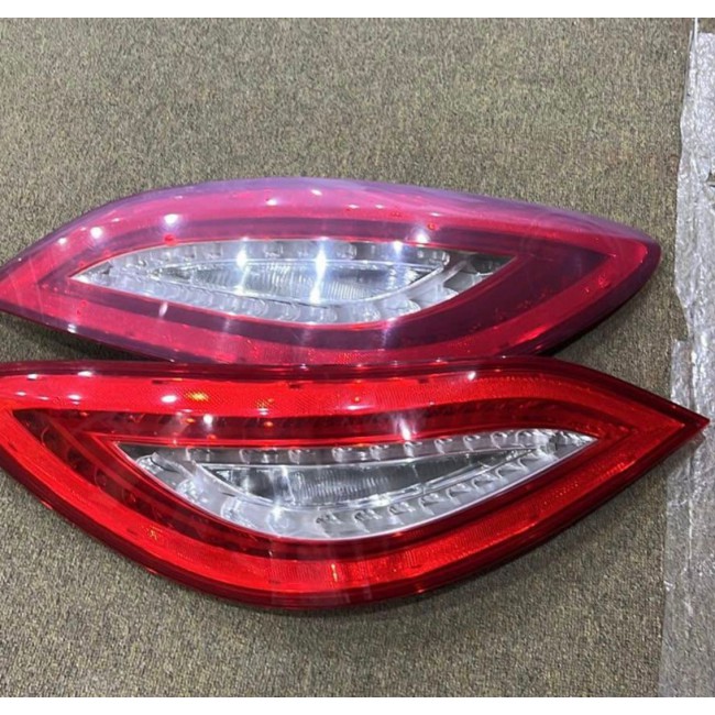 Mercedes-Benz CLS350 Rear Tail Light Assembly Left and Right Side (2012–2014) – Part A218 906 01 58 (Used)
