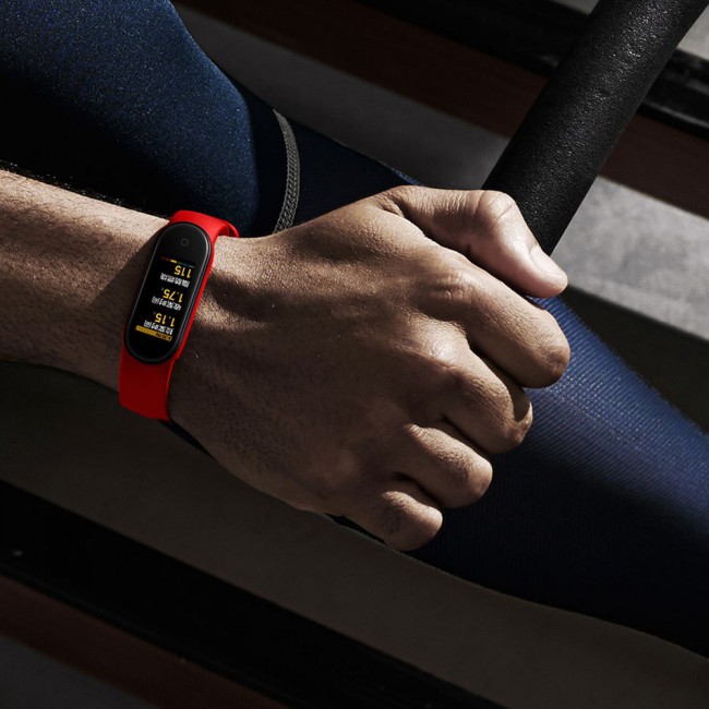 2021 M6 Smart Watch with Fitness Tracker and Sleep Monitoring - Red