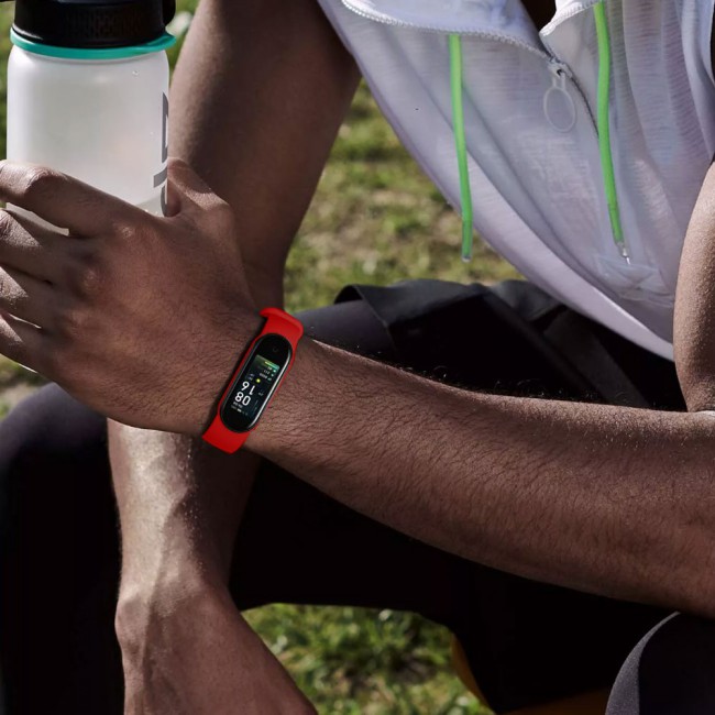 2021 M6 Smart Watch with Fitness Tracker and Sleep Monitoring - Red